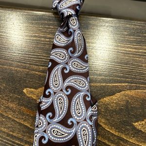 Here is a classic pastel tie by Michael Kors